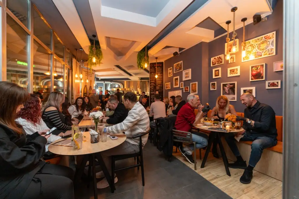 Nakla - Poză interior